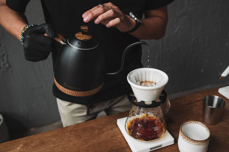Beginner’s Guide to Coffee: How to Go from Coffee Novice to Connoisseur
